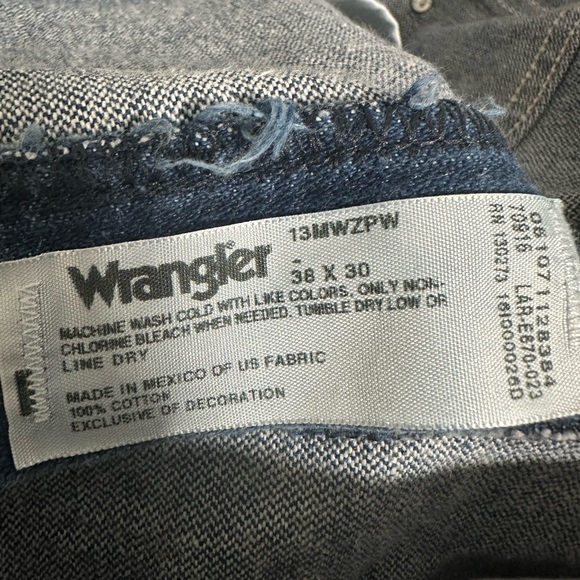 Mens Wrangler Jeans 38x30 Cowboy Cut Denim Classic Fit Western  Vintage - Picture 4 of 4